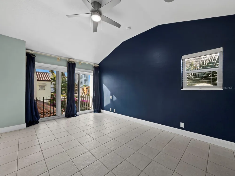 200 COCOANUT AVENUE #7 Sarasota, FL 34236