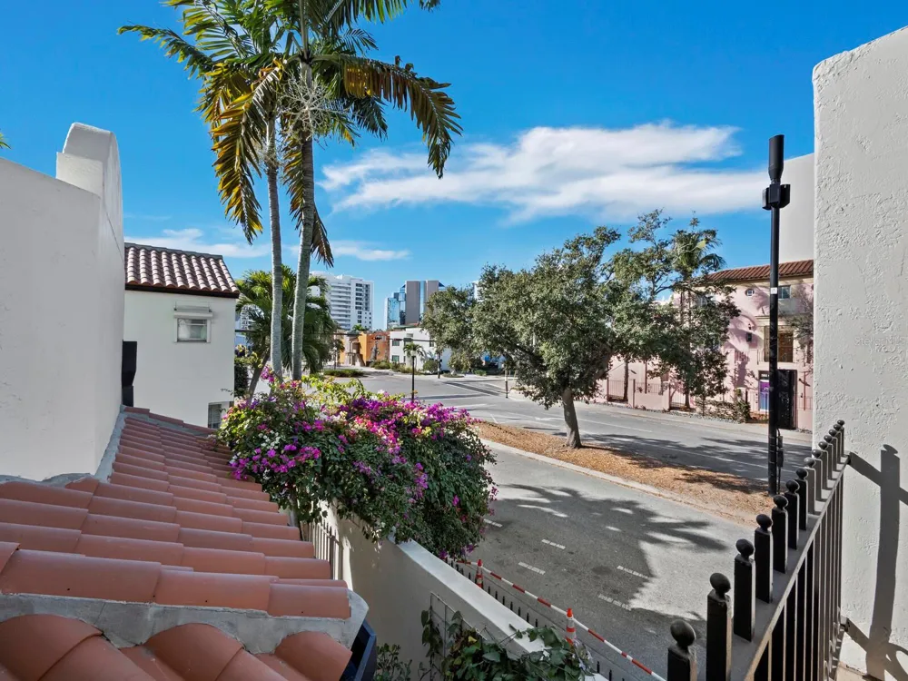 200 COCOANUT AVENUE #7 Sarasota, FL 34236