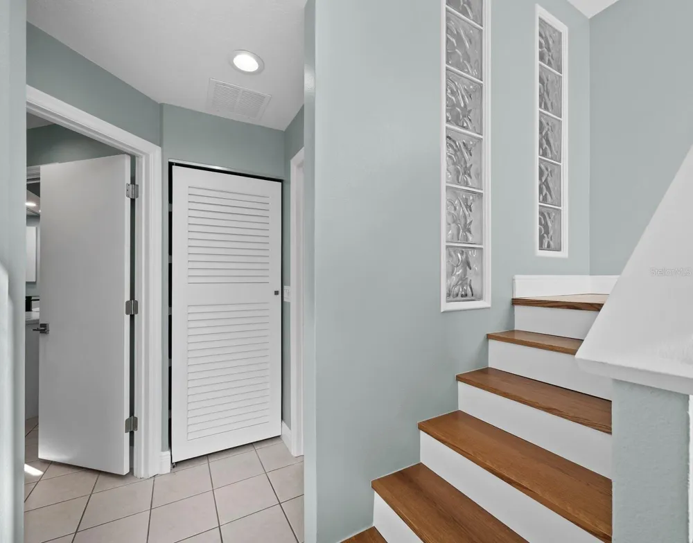 200 COCOANUT AVENUE #7 Sarasota, FL 34236