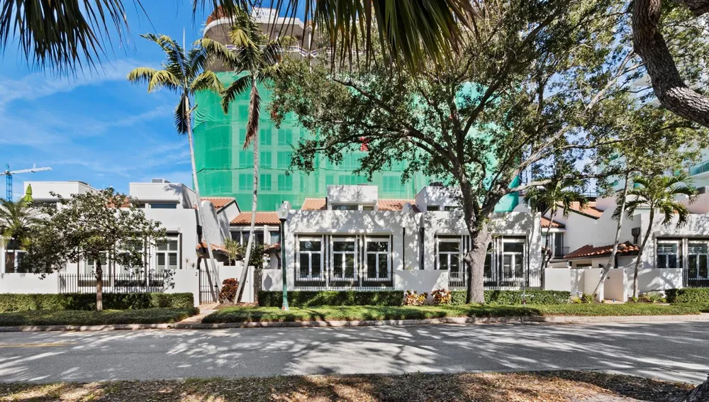 200 COCOANUT AVENUE #7 Sarasota, FL 34236