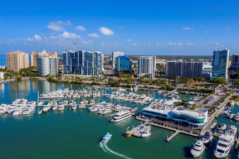 200 COCOANUT AVENUE #7 Sarasota, FL 34236