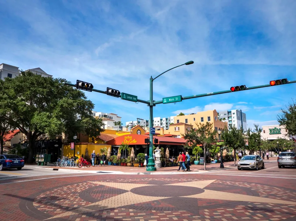 200 COCOANUT AVENUE #7 Sarasota, FL 34236