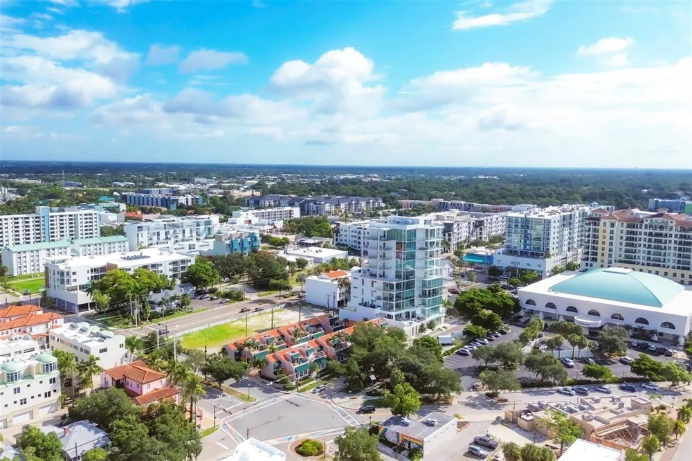 200 COCOANUT AVENUE #7 Sarasota, FL 34236