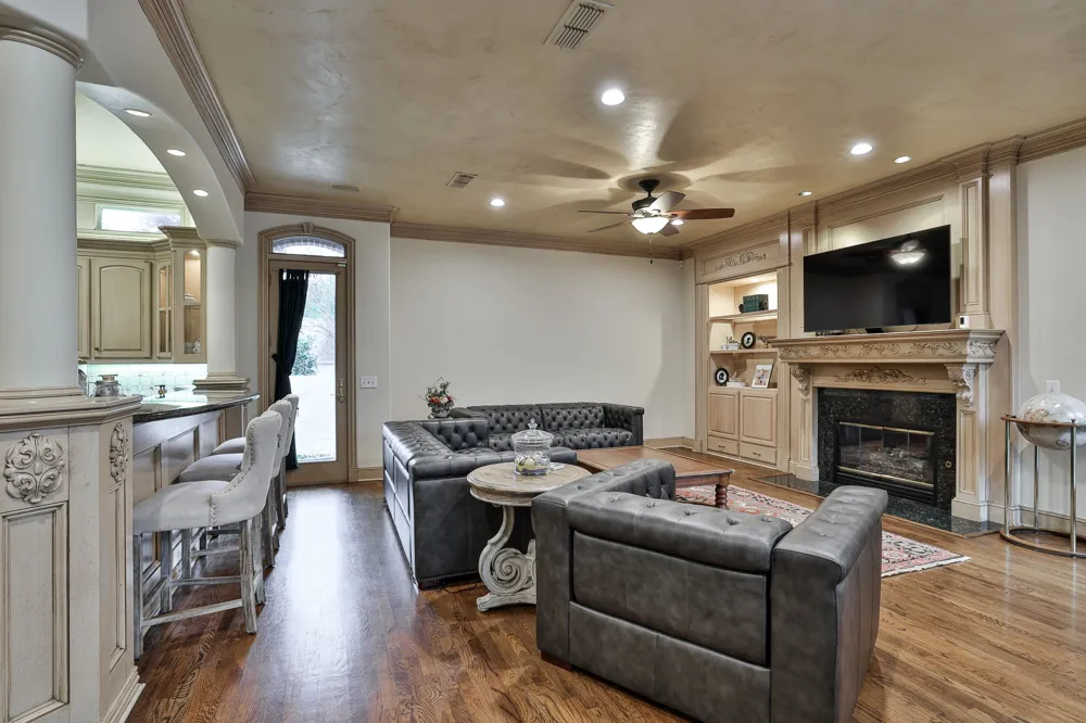 6805 Laurel Valley Drive Fort Worth, TX 76132