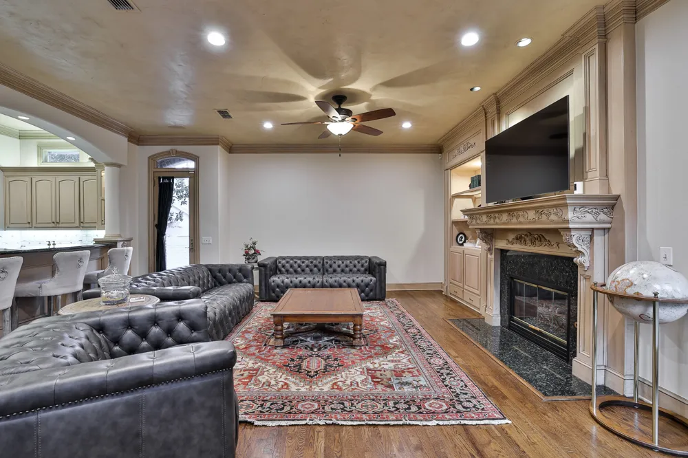 6805 Laurel Valley Drive Fort Worth, TX 76132