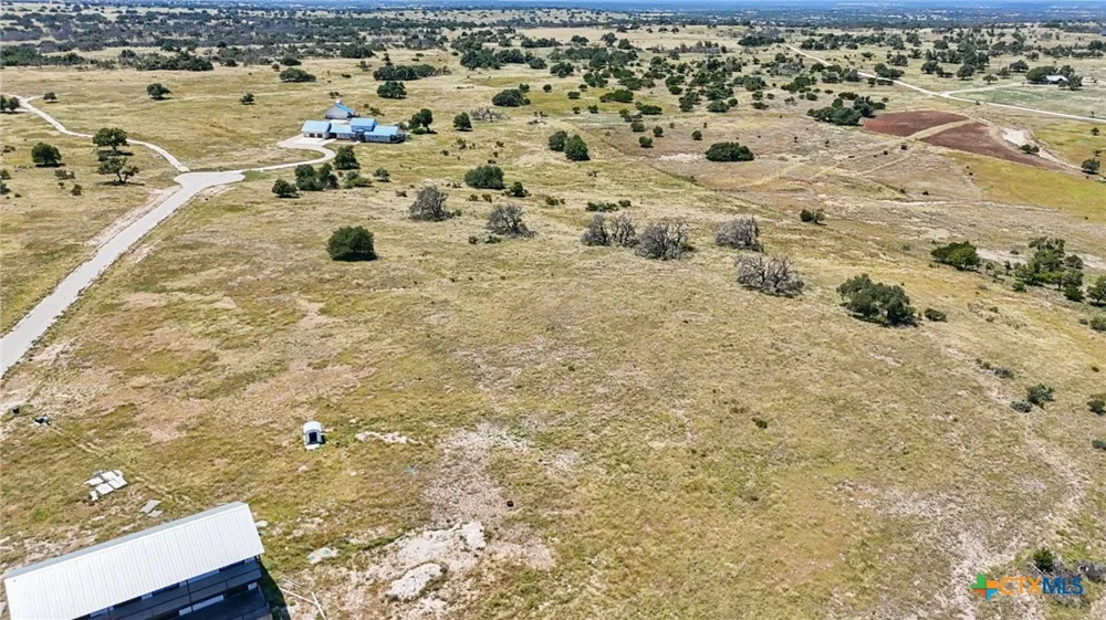 12 reeh rd Harper, TX 78631