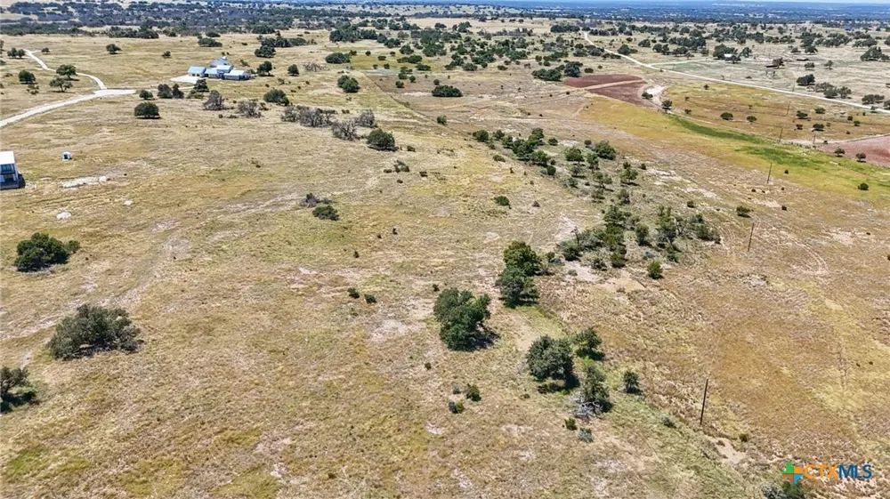 12 reeh rd Harper, TX 78631
