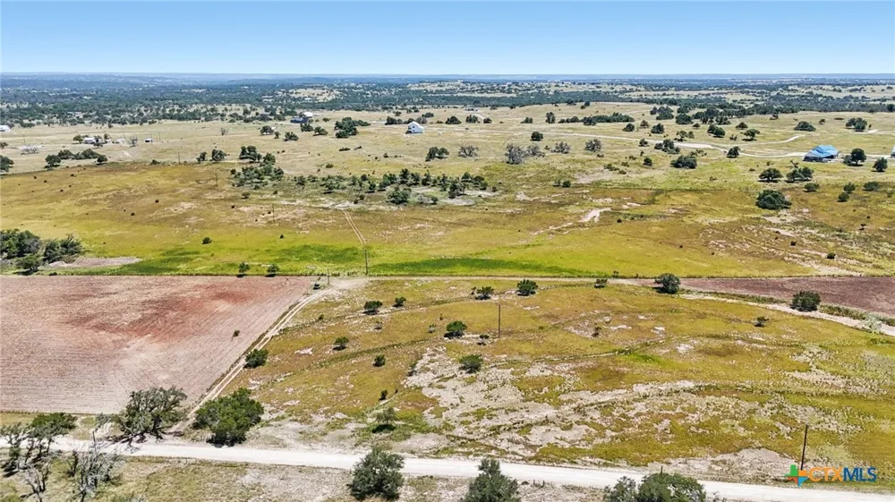 12 reeh rd Harper, TX 78631