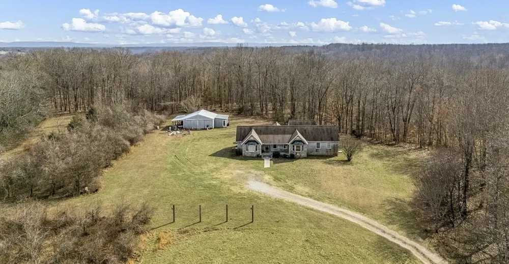390 Paradise Ln Mulberry, TN 37359