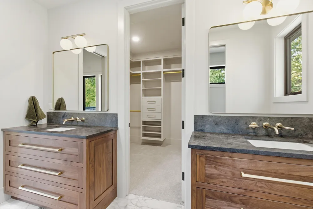3750 Charlevoix Drive SE Grand Rapids, MI 49546