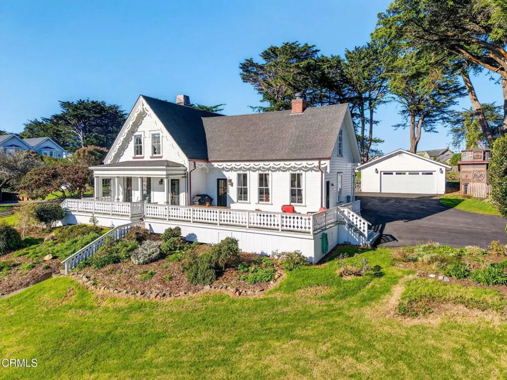 44900 Little Lake Road Mendocino, CA 95460