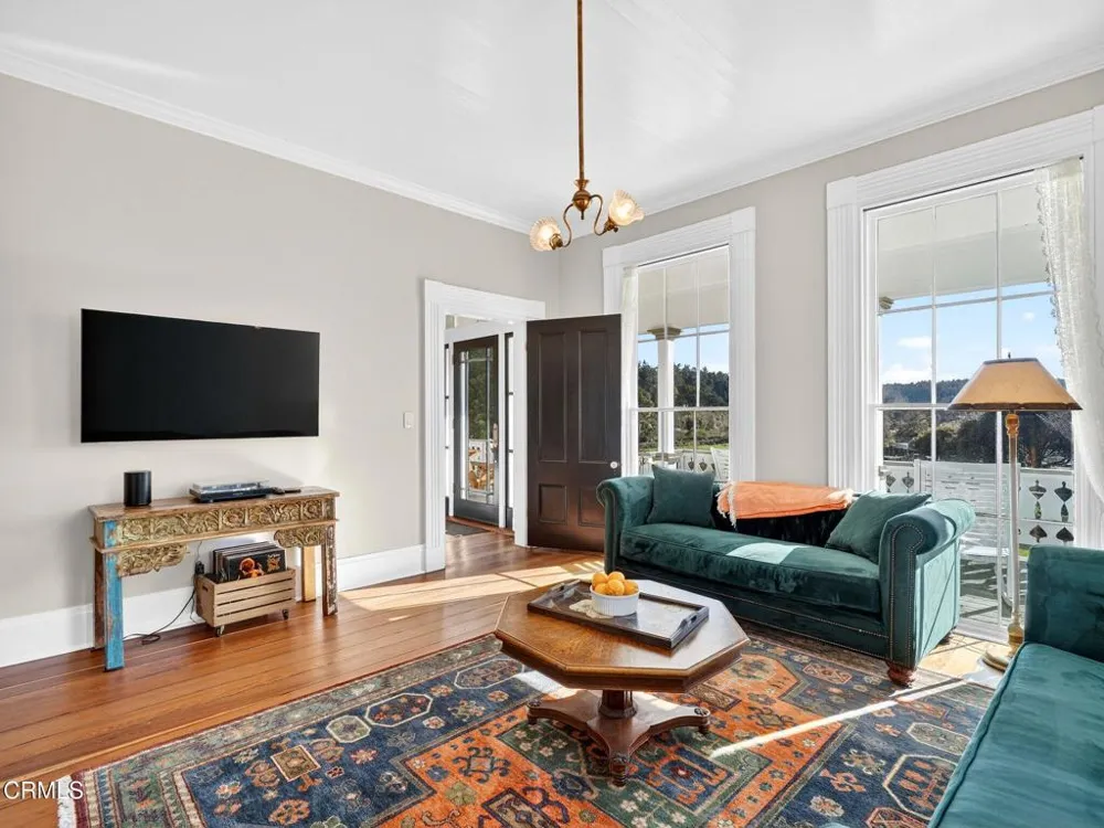 44900 Little Lake Road Mendocino, CA 95460