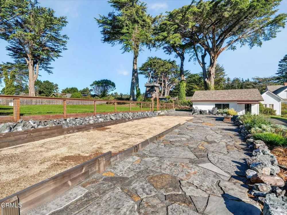 44900 Little Lake Road Mendocino, CA 95460