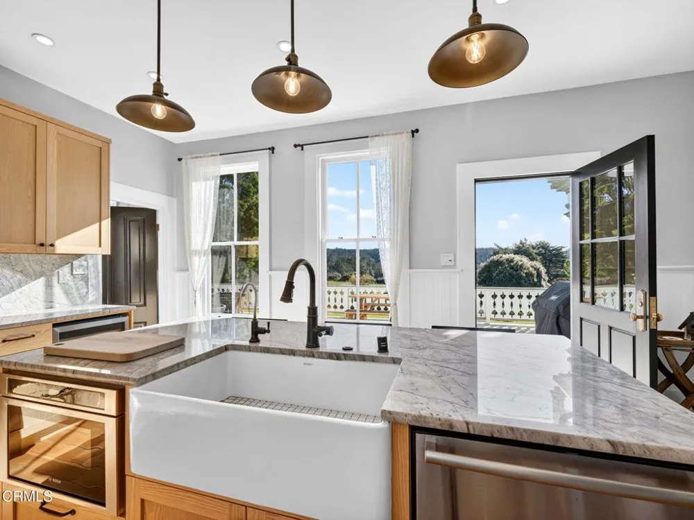 44900 Little Lake Road Mendocino, CA 95460
