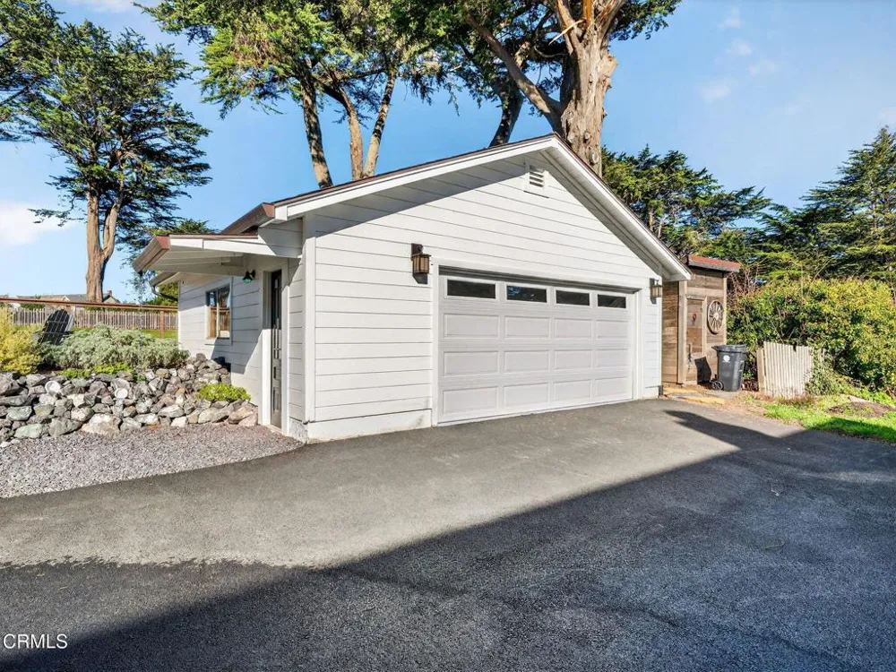 44900 Little Lake Road Mendocino, CA 95460