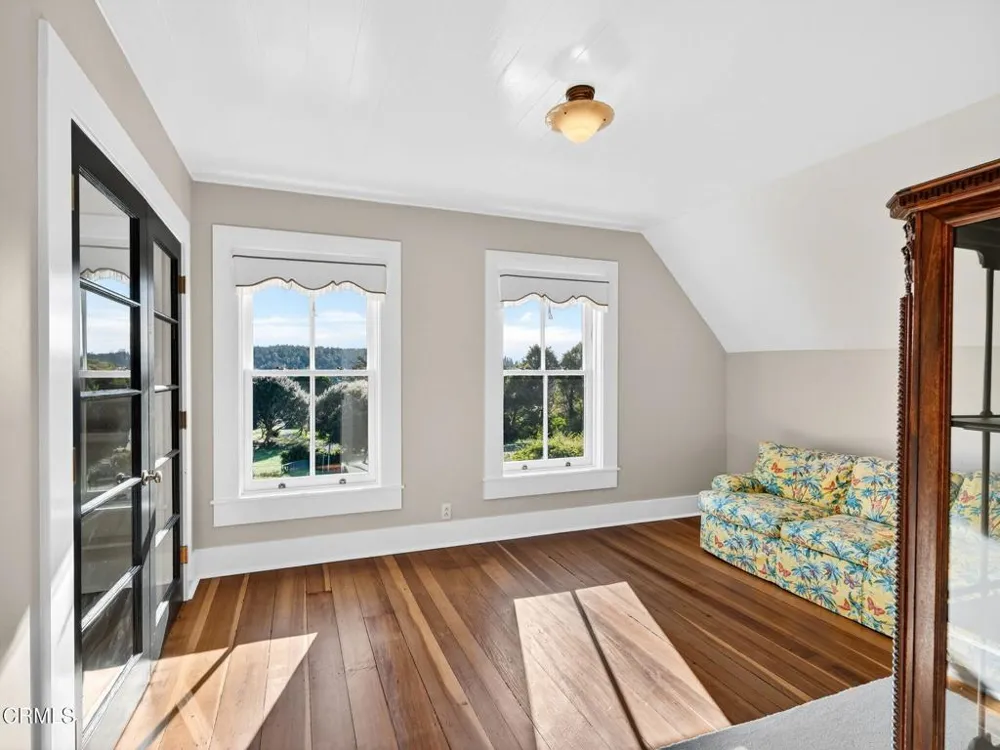 44900 Little Lake Road Mendocino, CA 95460