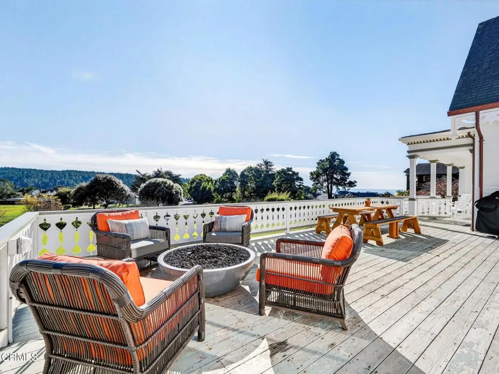 44900 Little Lake Road Mendocino, CA 95460