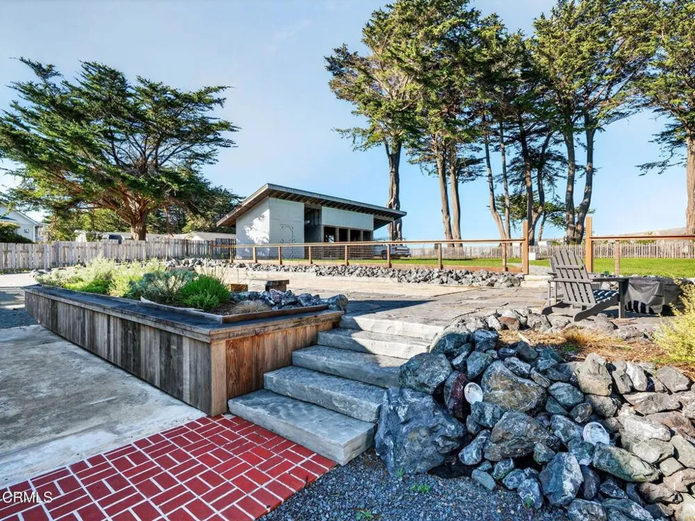 44900 Little Lake Road Mendocino, CA 95460