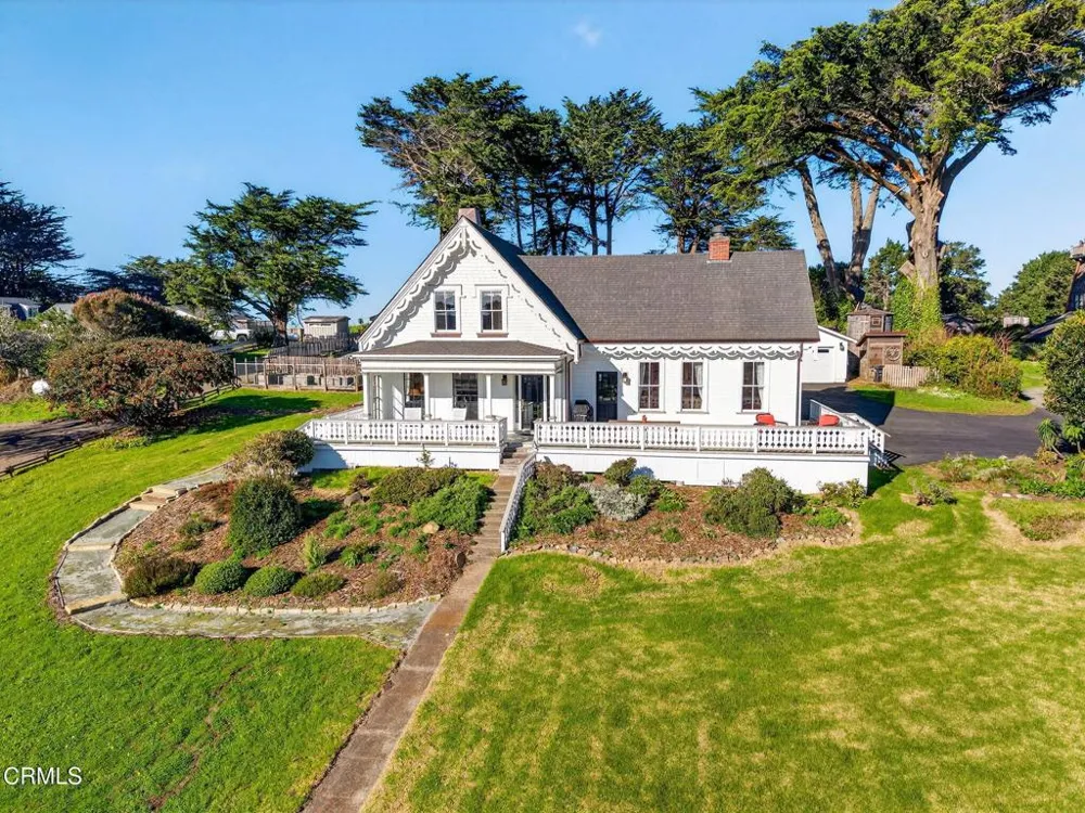 44900 Little Lake Road Mendocino, CA 95460