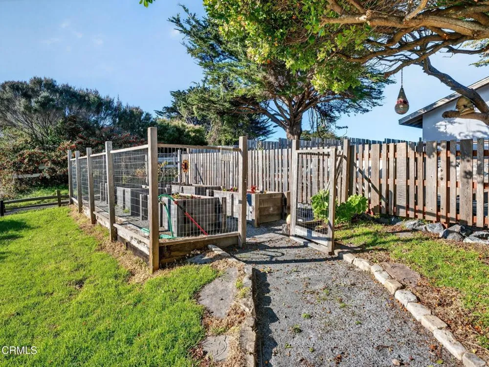 44900 Little Lake Road Mendocino, CA 95460