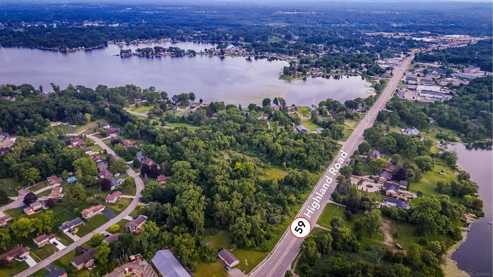 9915 Highland Road White Lake Charter Township, MI 48383