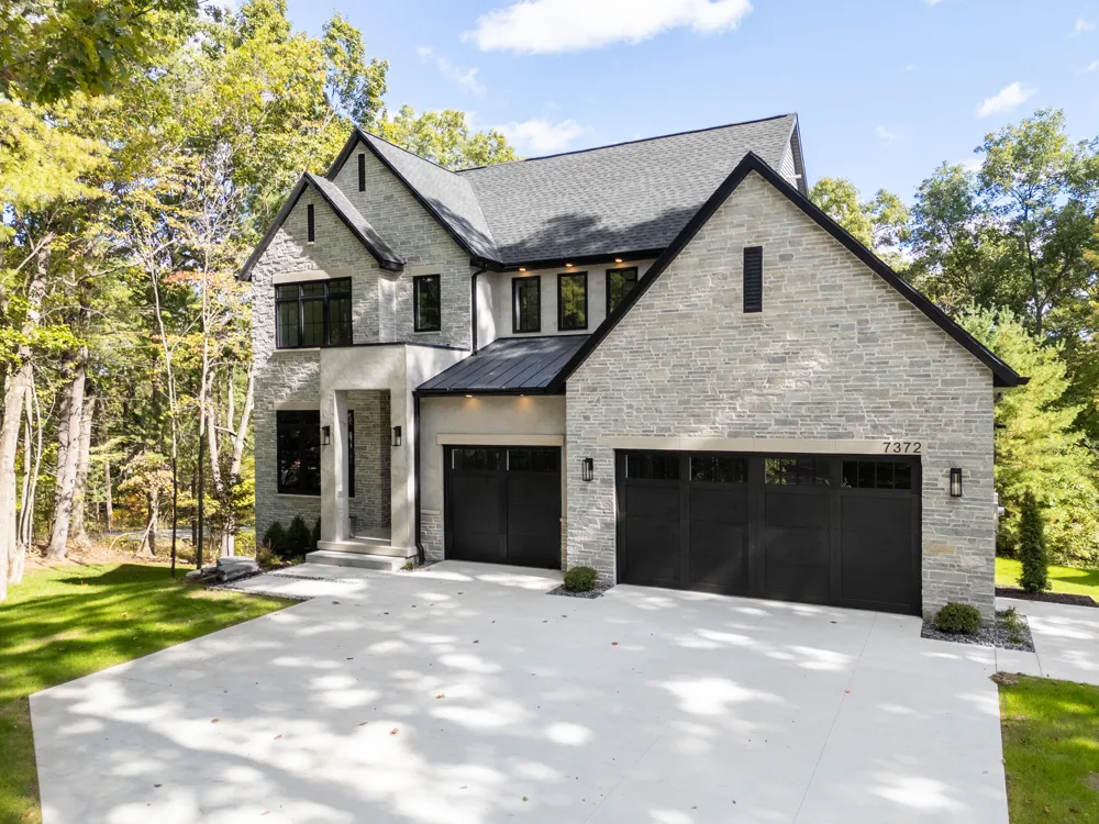 3750 Charlevoix Drive SE Cascade Charter Township, MI 49546