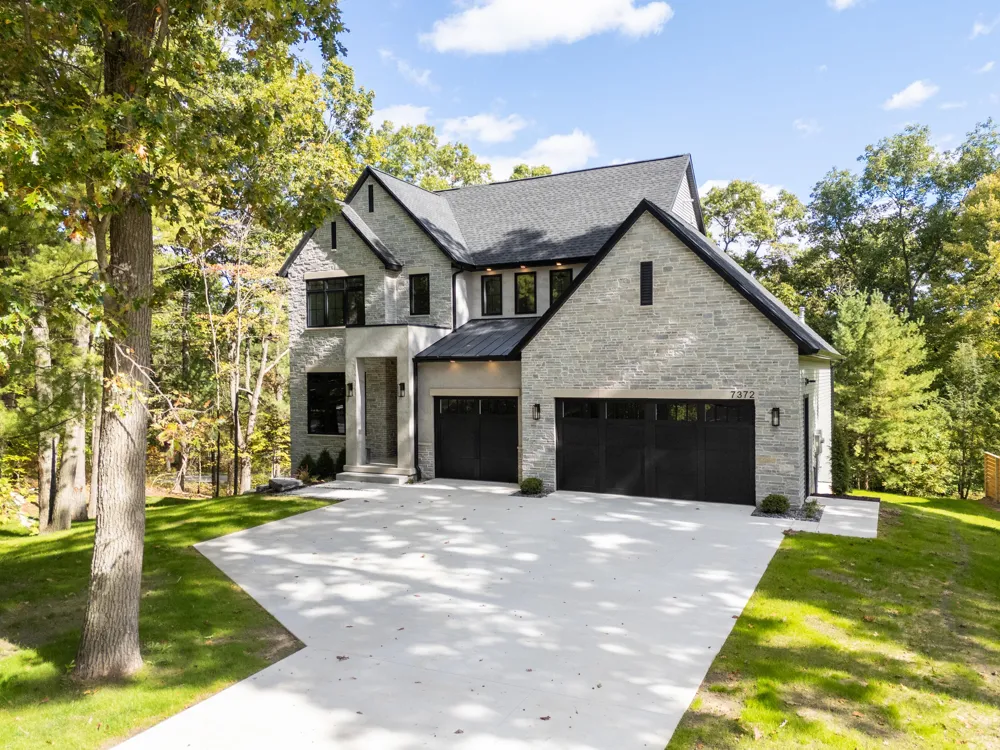 3750 Charlevoix Drive SE Cascade Charter Township, MI 49546