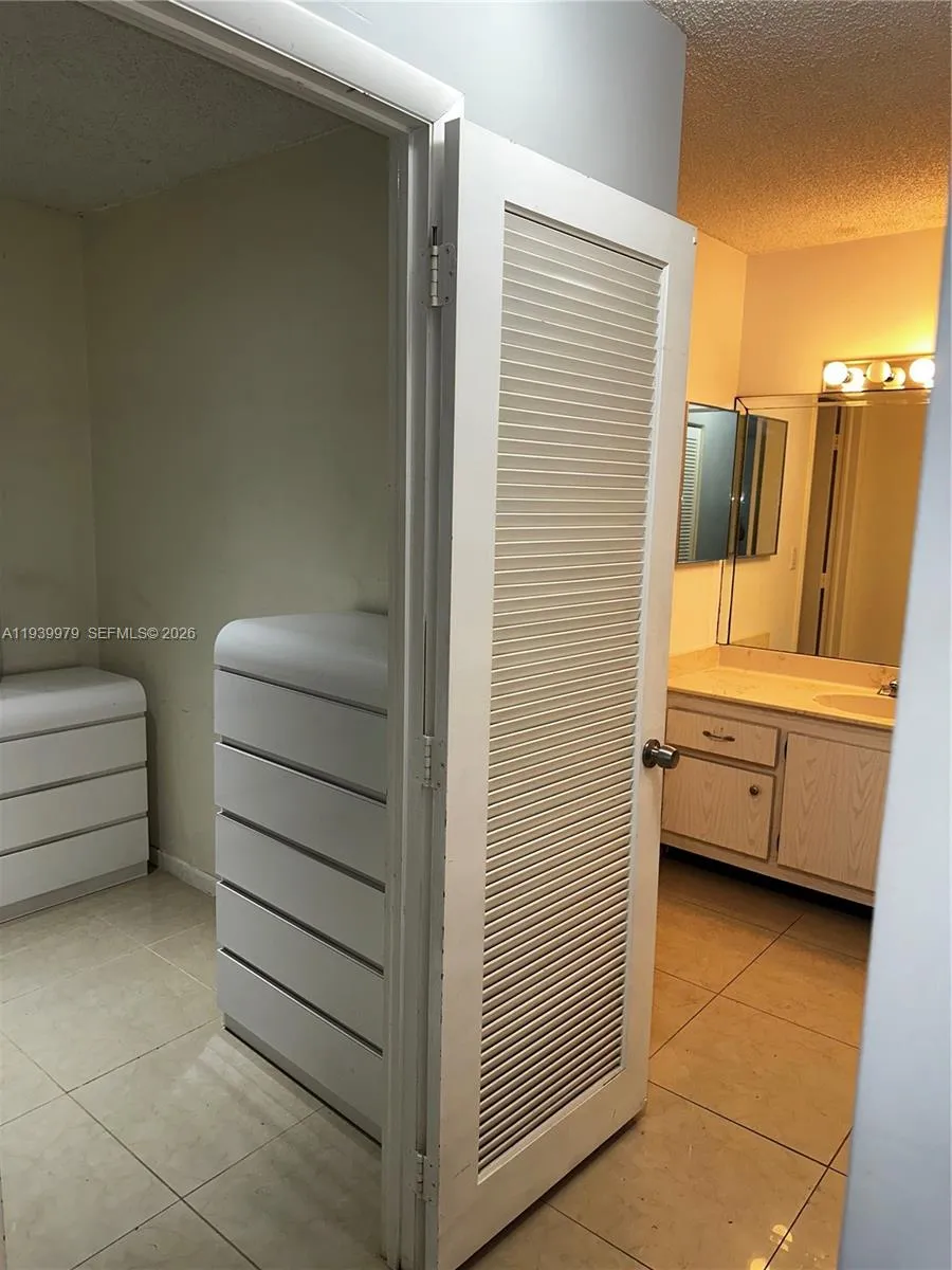 Address Not Shown Hollywood, FL 33019