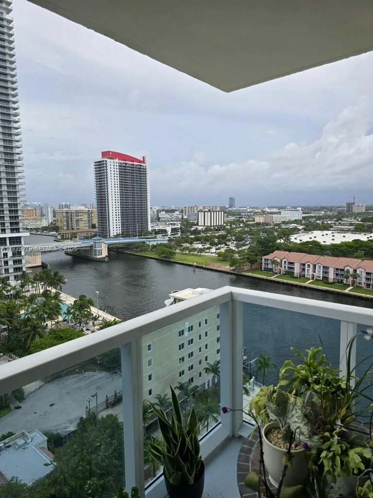 Address Not Shown Hollywood, FL 33019