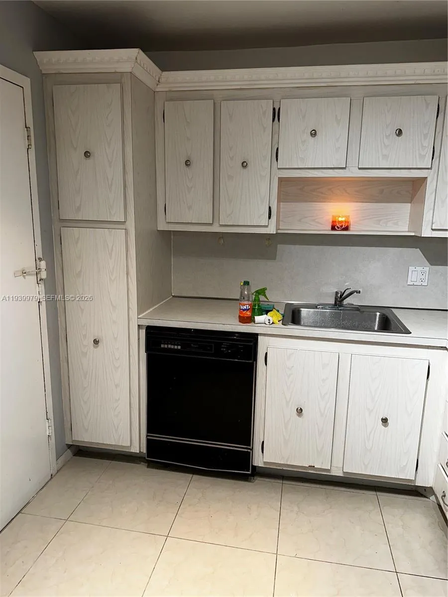 Address Not Shown Hollywood, FL 33019