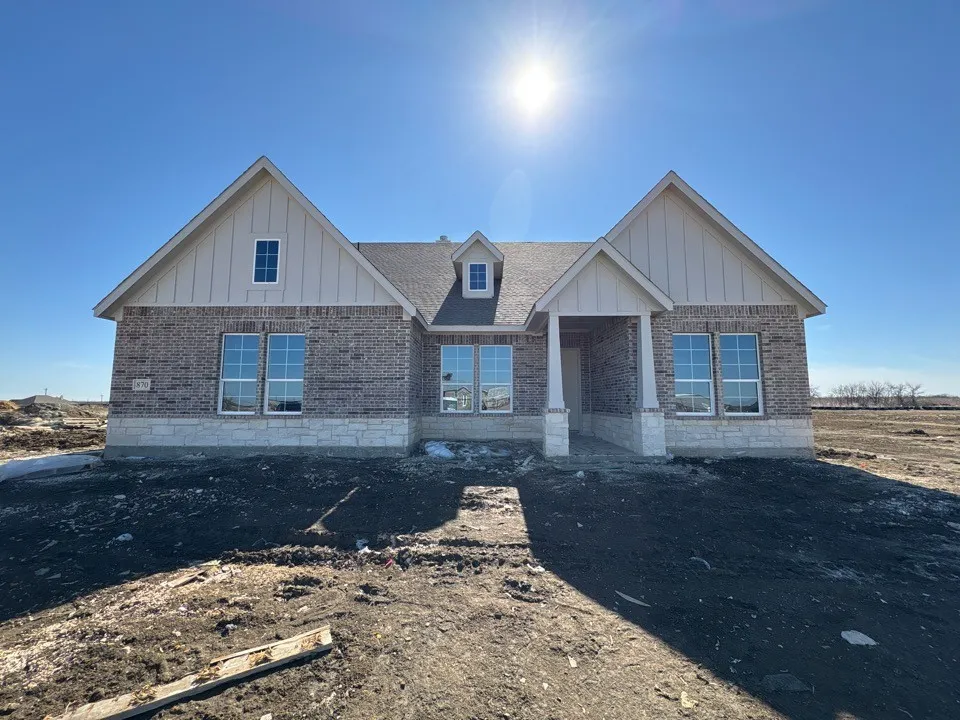 870 County Road 200 Valley View, TX 76272