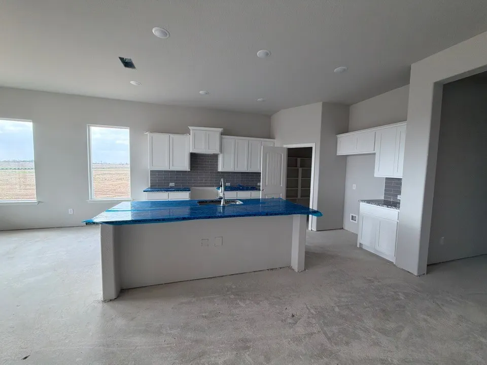 870 County Road 200 Valley View, TX 76272