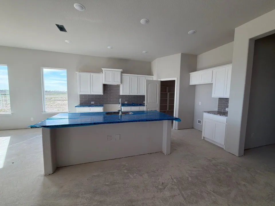 870 County Road 200 Valley View, TX 76272