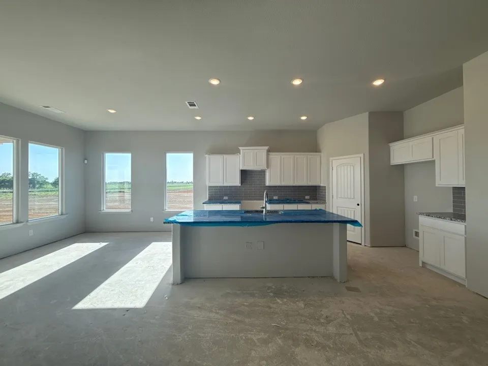 870 County Road 200 Valley View, TX 76272