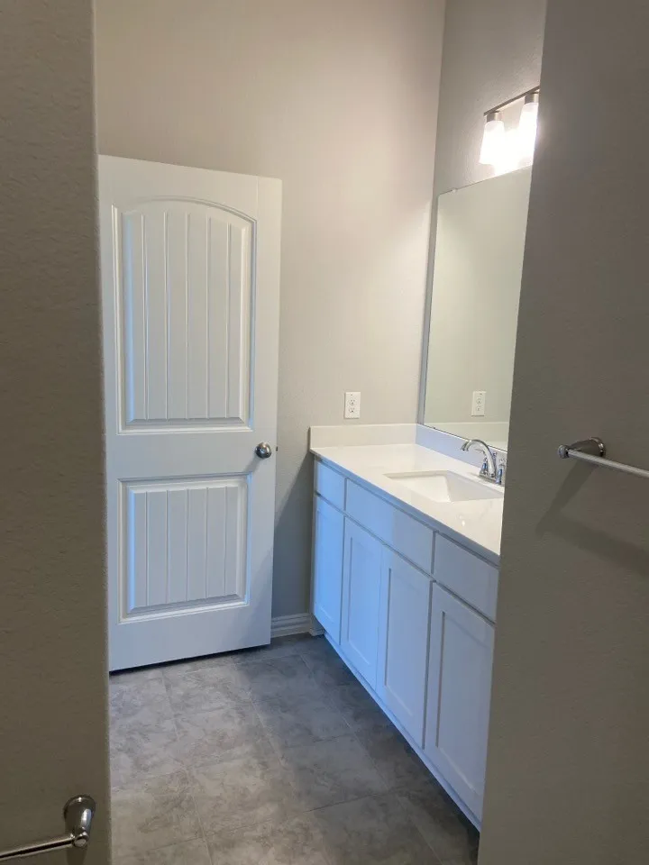 870 County Road 200 Valley View, TX 76272