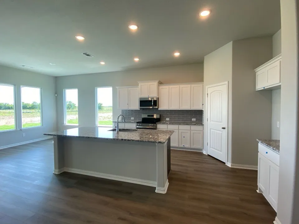 870 County Road 200 Valley View, TX 76272