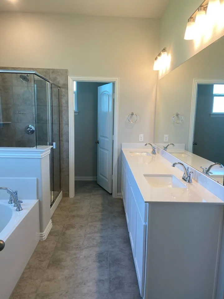 870 County Road 200 Valley View, TX 76272