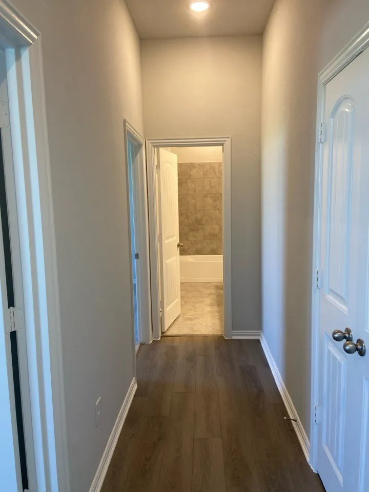 870 County Road 200 Valley View, TX 76272