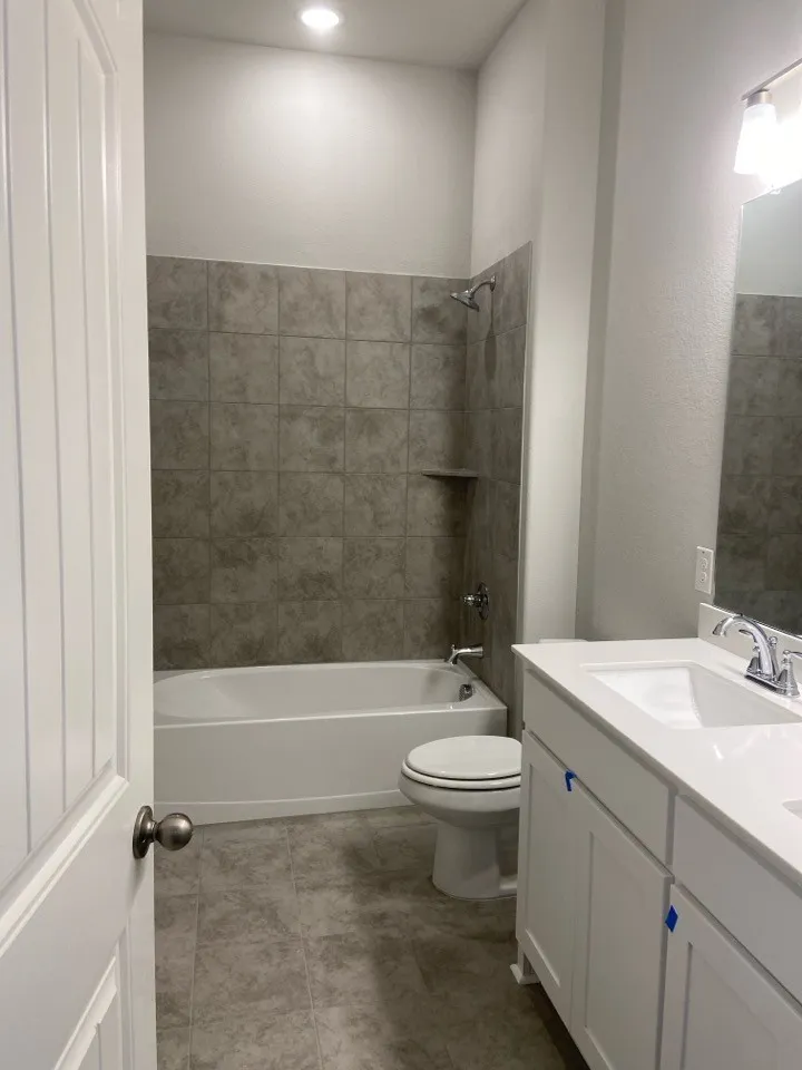 870 County Road 200 Valley View, TX 76272