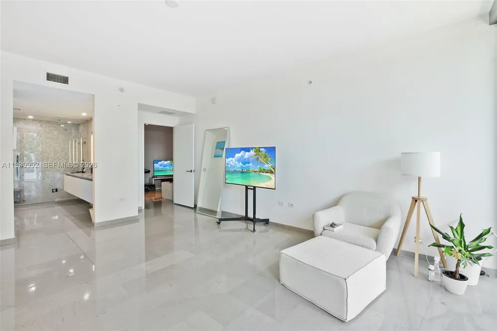 68 SE 6th Street #805 Miami, FL 33131