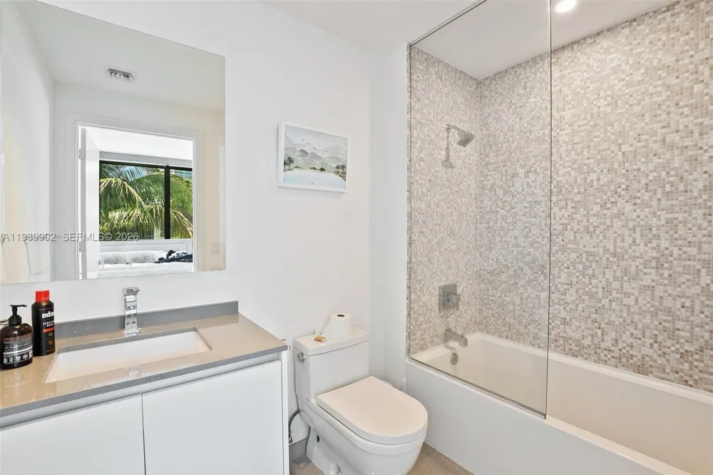 68 SE 6th Street #805 Miami, FL 33131