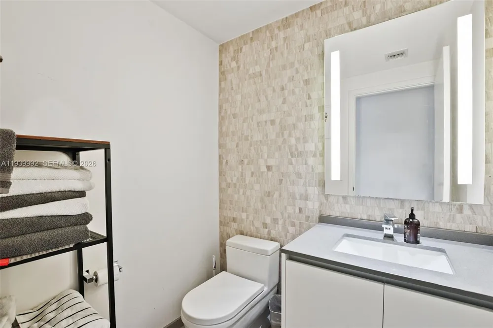 68 SE 6th Street #805 Miami, FL 33131