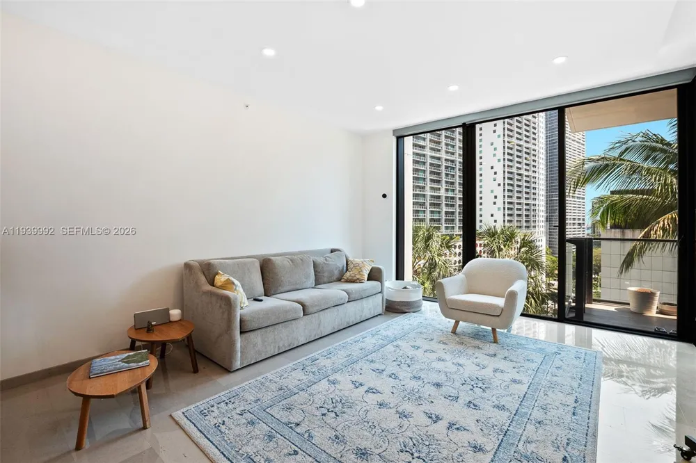 68 SE 6th Street #805 Miami, FL 33131