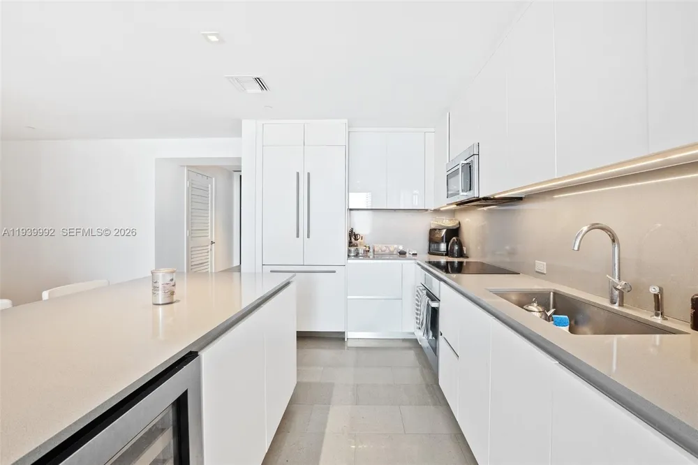 68 SE 6th Street #805 Miami, FL 33131