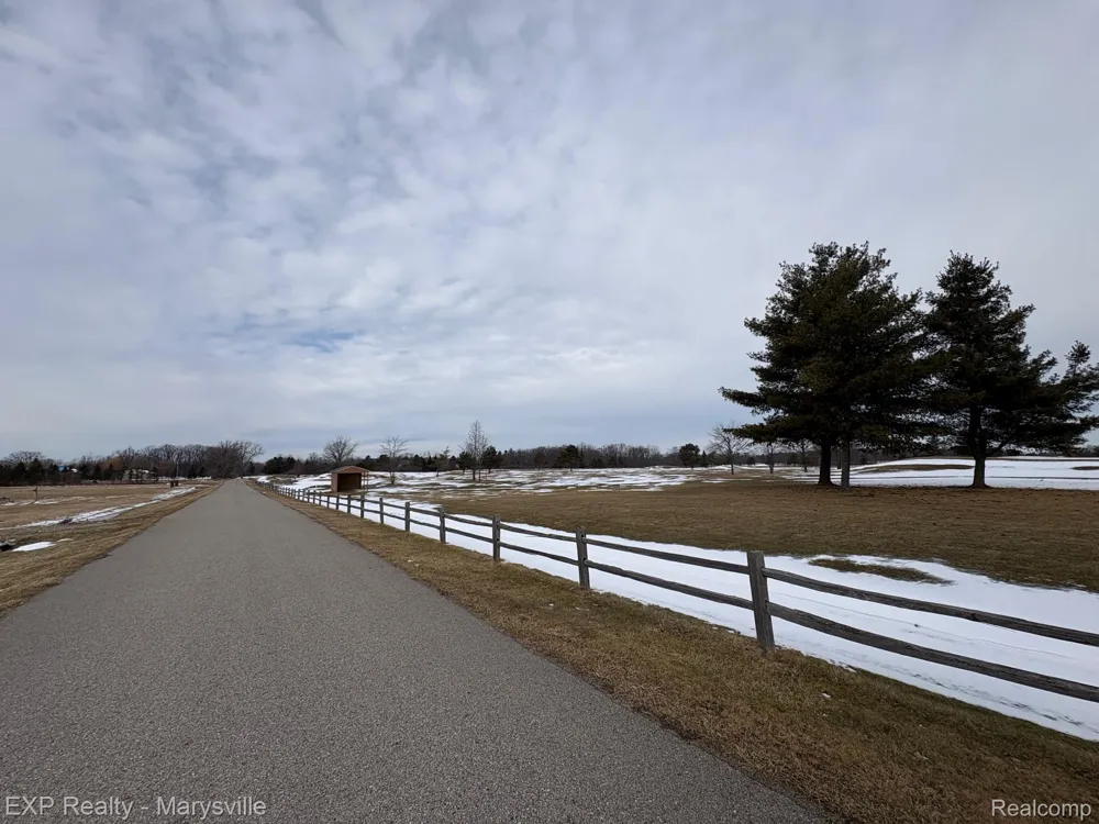 1 Putt-R Drive Mussey Township, MI 48014