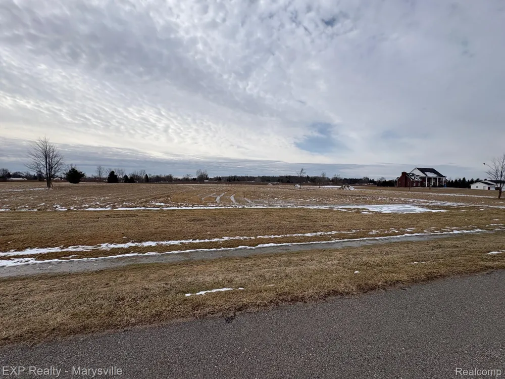 1 Putt-R Drive Mussey Township, MI 48014