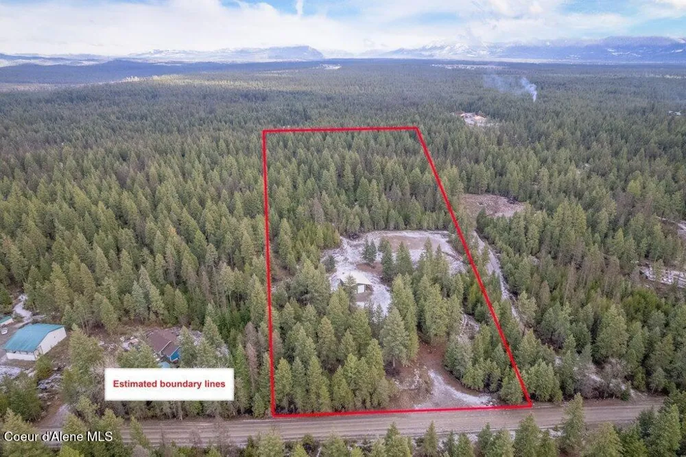35430 St Joe Drive Spirit Lake, ID 83869