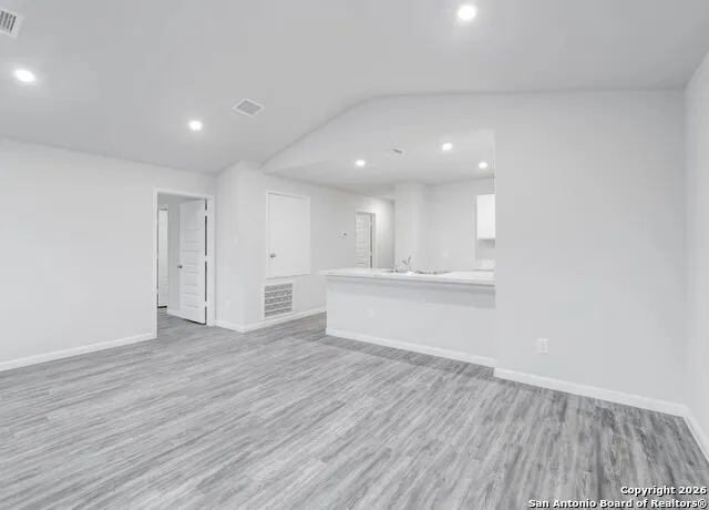 125 Sutton Place Uvalde, TX 78801
