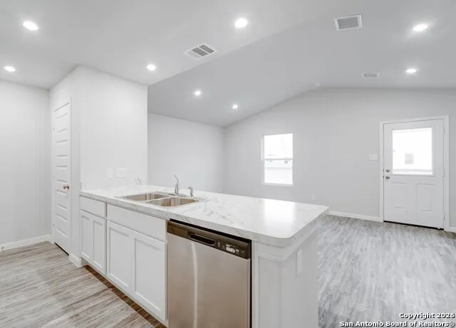 125 Sutton Place Uvalde, TX 78801