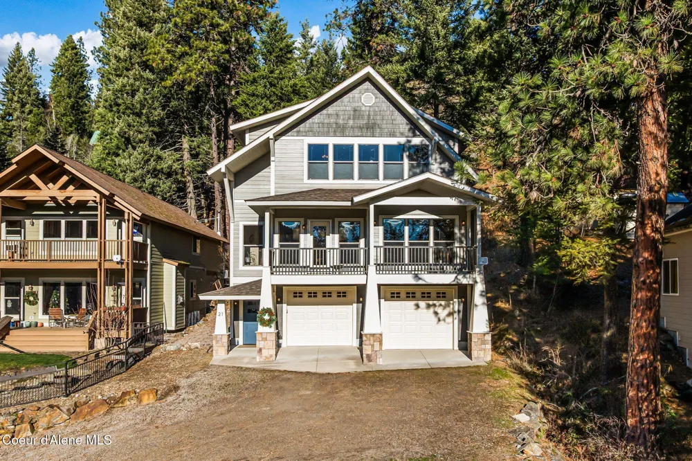 21 Midlake Drive Sagle, ID 83860